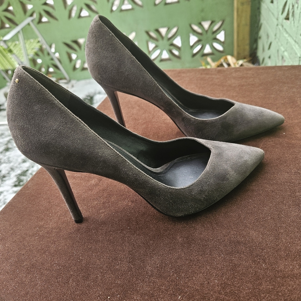 Stella Luna Suede Grey Heels - Picture 4 of 12